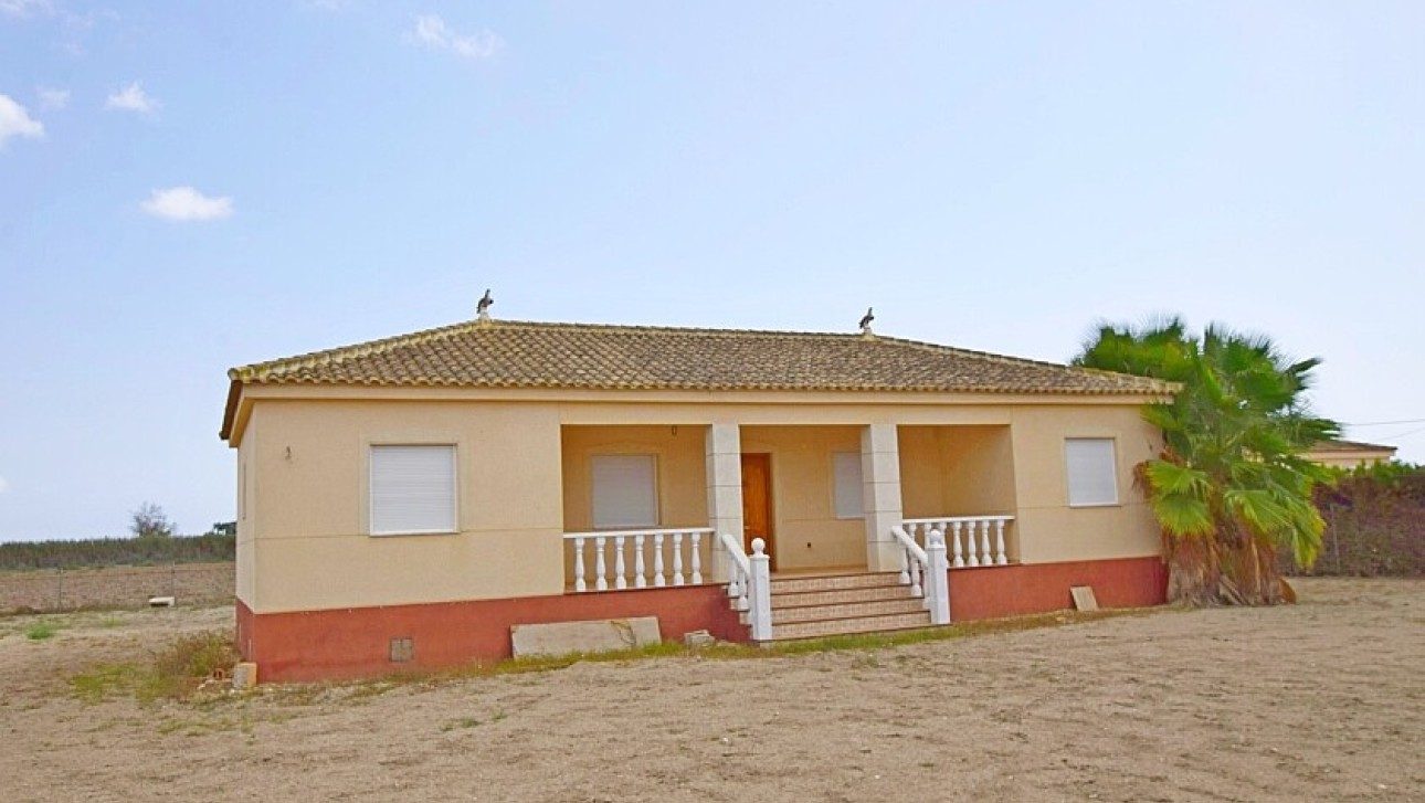 Odsprzedaż - Country house - Dolores