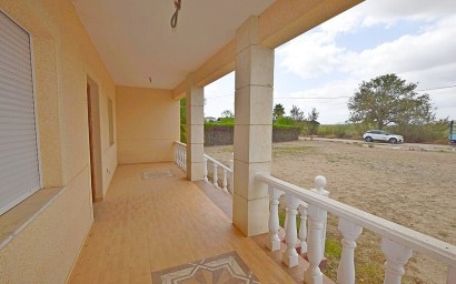 Odsprzedaż - Country house - Dolores
