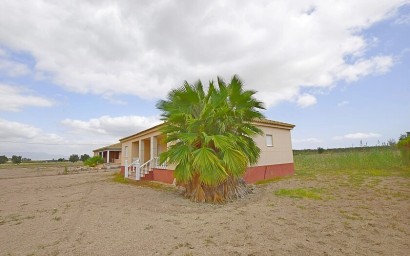 Odsprzedaż - Country house - Dolores