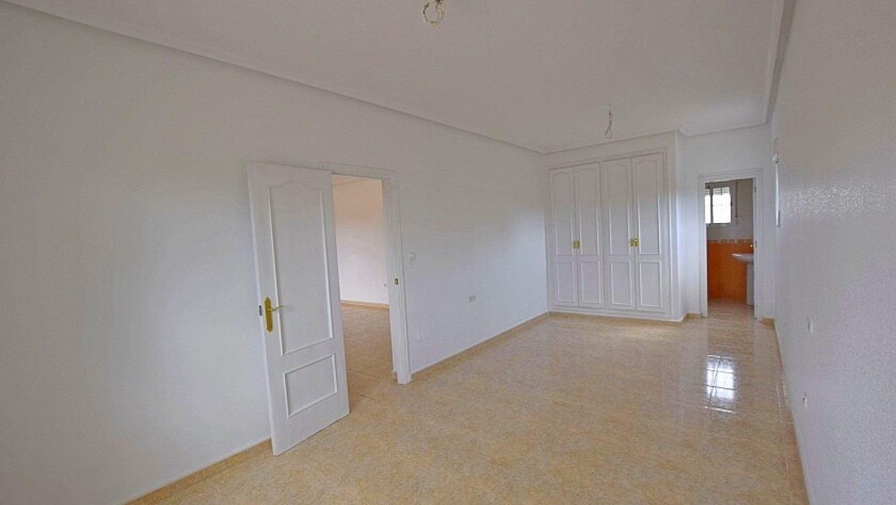 Odsprzedaż - Country house - Dolores