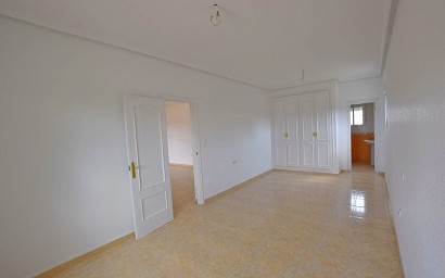 Odsprzedaż - Country house - Dolores