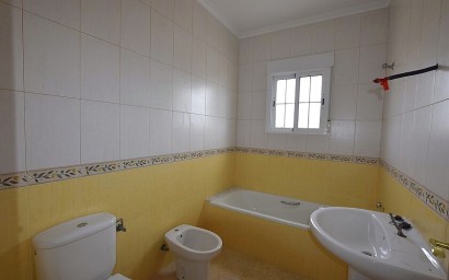 Odsprzedaż - Country house - Dolores