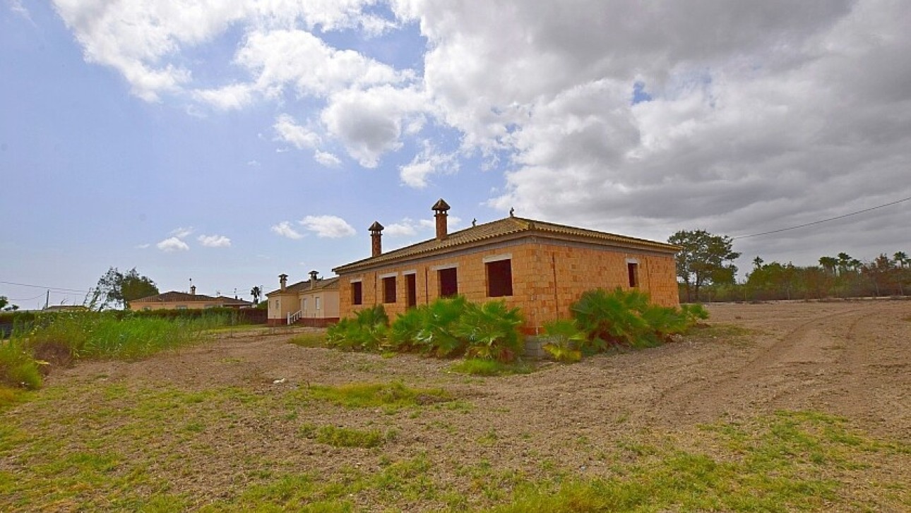 Odsprzedaż - Country house - Dolores
