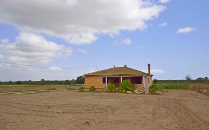 Odsprzedaż - Country house - Dolores