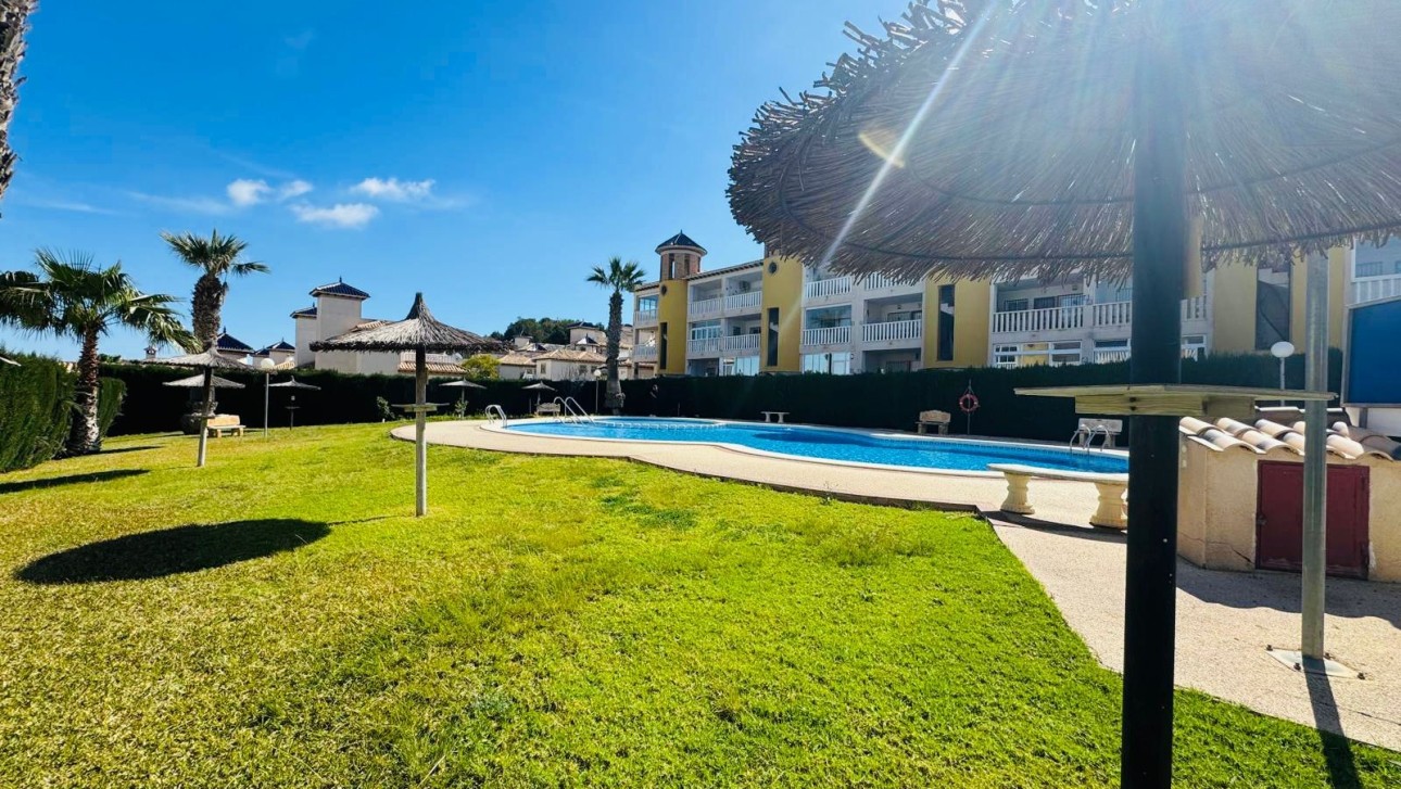 Перепродажа - Apartment - Orihuela Costa - Villamartin area