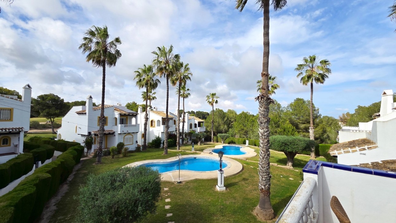 Resale - Villa - Villamartin