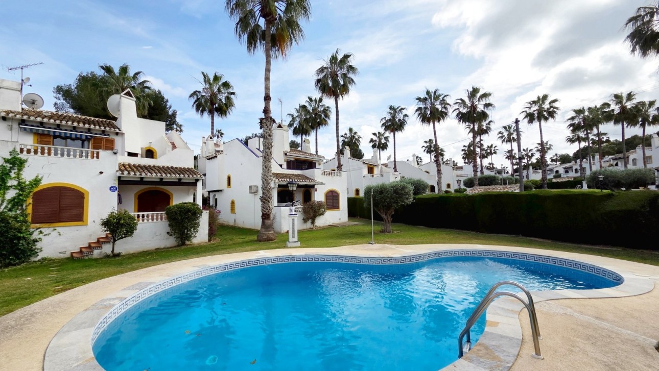 Resale - Villa - Villamartin