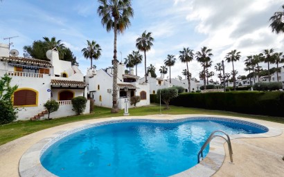 Resale - Villa - Villamartin