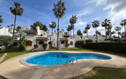 Resale - Villa - Villamartin