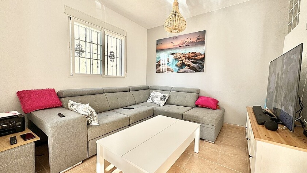 Resale - Semidetached villa - Orihuela Costa - Las Filipinas