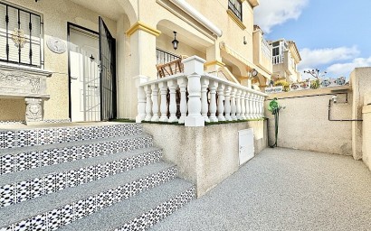 Resale - Semidetached villa - Orihuela Costa - Las Filipinas