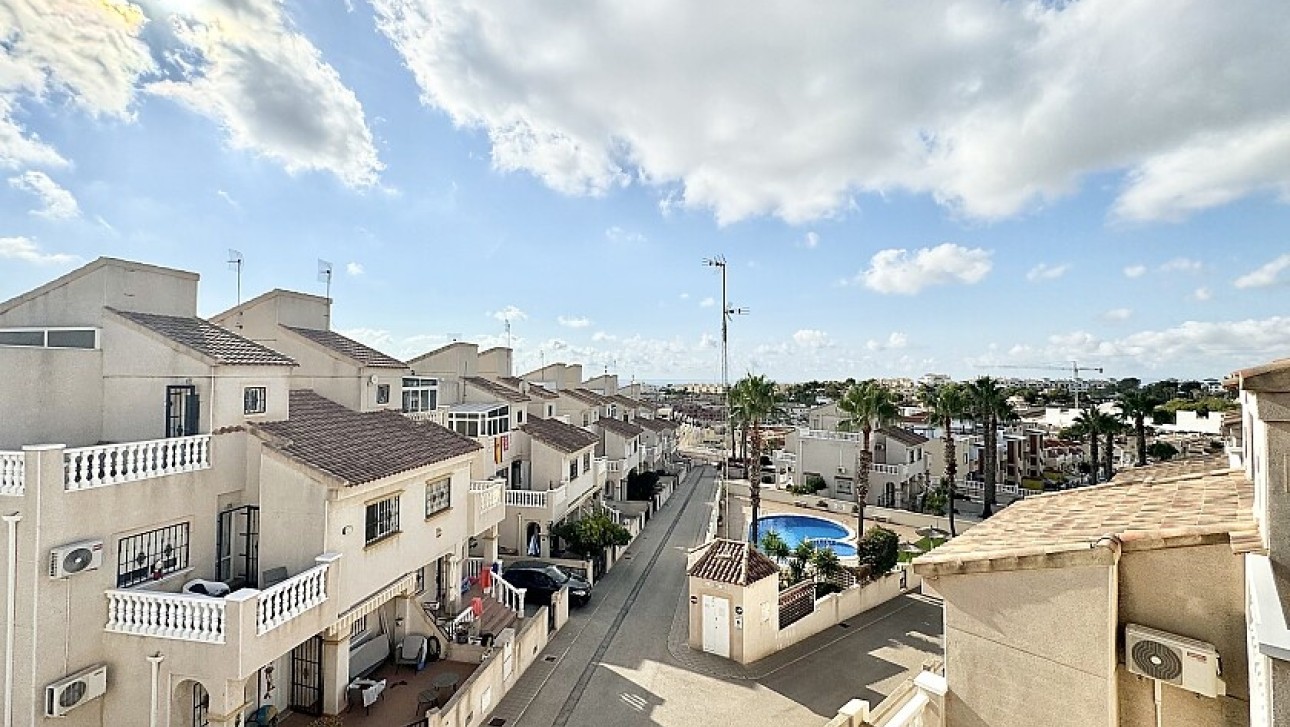 Resale - Semidetached villa - Orihuela Costa - Las Filipinas