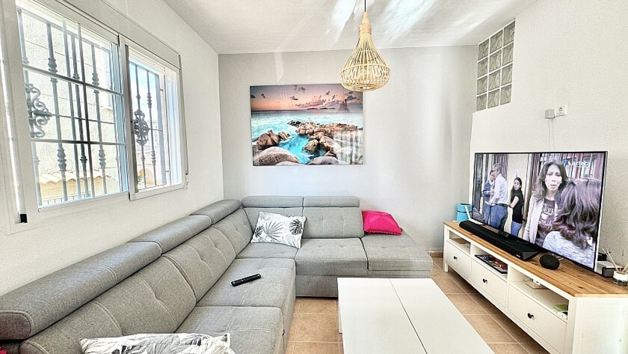 Resale - Semidetached villa - Orihuela Costa - Las Filipinas