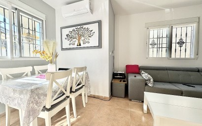 Resale - Semidetached villa - Orihuela Costa - Las Filipinas