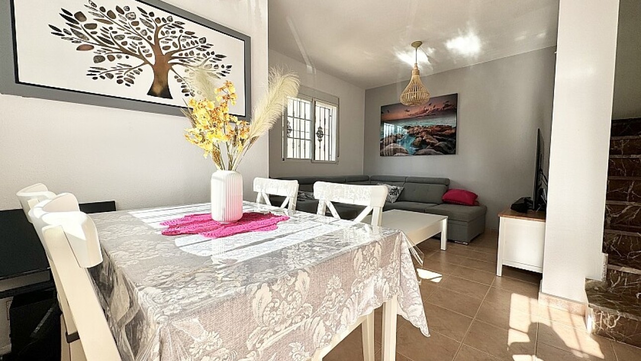 Resale - Semidetached villa - Orihuela Costa - Las Filipinas