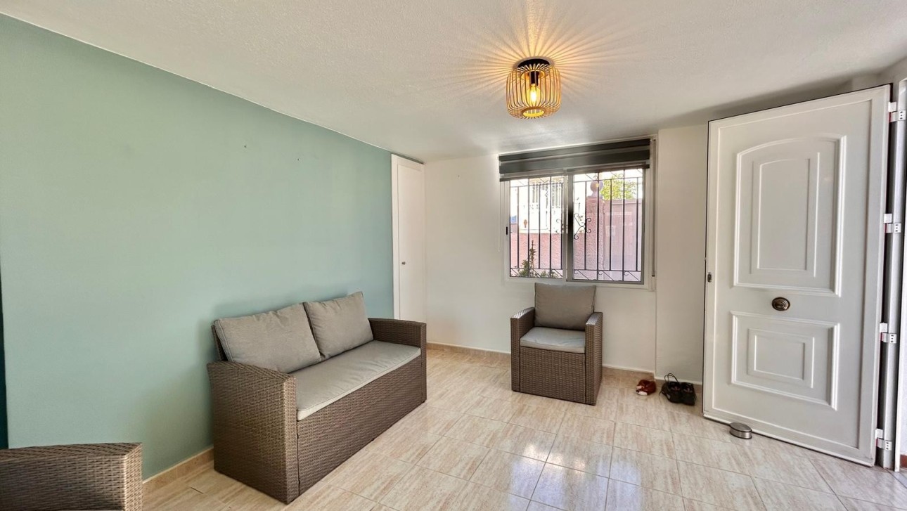 Resale - Villa - Orihuela Costa - Villamartin area