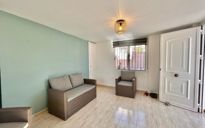 Resale - Villa - Orihuela Costa - Villamartin area