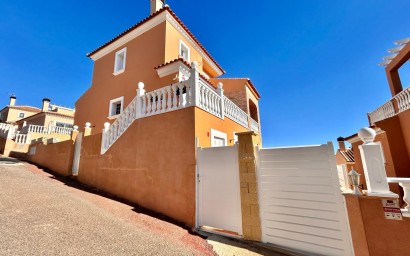 Resale - Villa - Orihuela Costa - Villamartin area