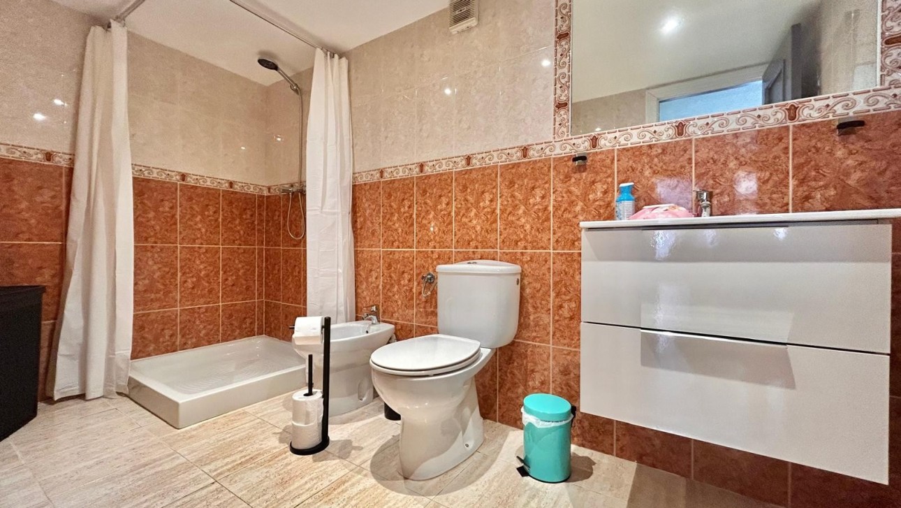 Resale - Villa - Orihuela Costa - Villamartin area