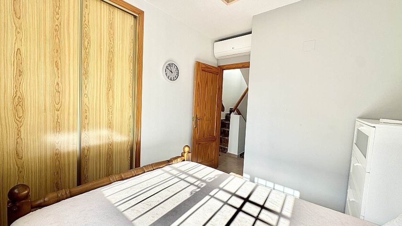 Resale - Semidetached villa - Orihuela Costa - Las Filipinas