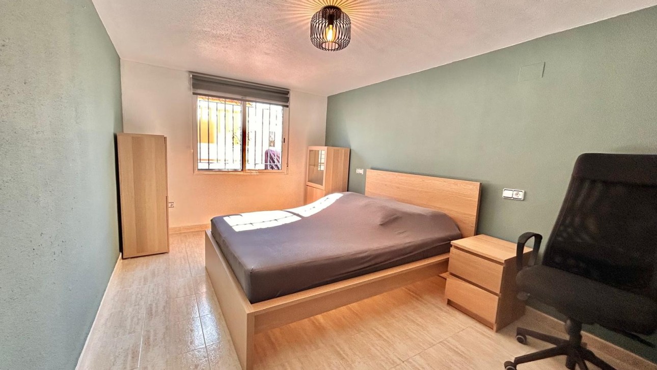 Resale - Villa - Orihuela Costa - Villamartin area