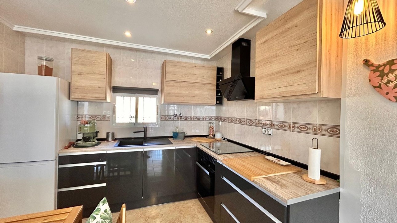 Resale - Villa - Orihuela Costa - Villamartin area