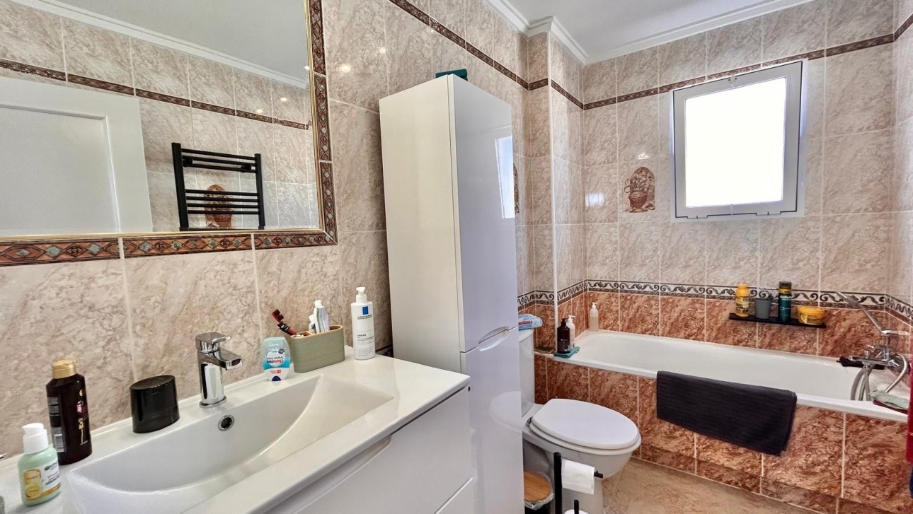 Resale - Villa - Orihuela Costa - Villamartin area