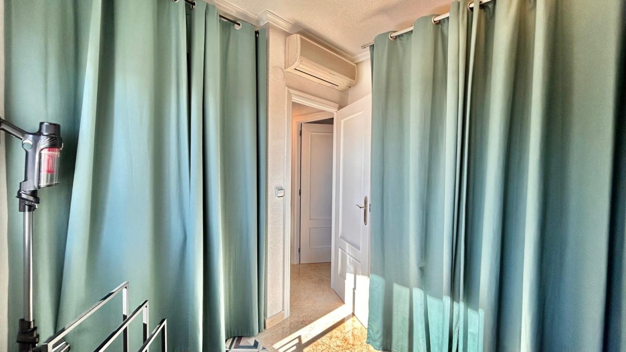 Resale - Villa - Orihuela Costa - Villamartin area