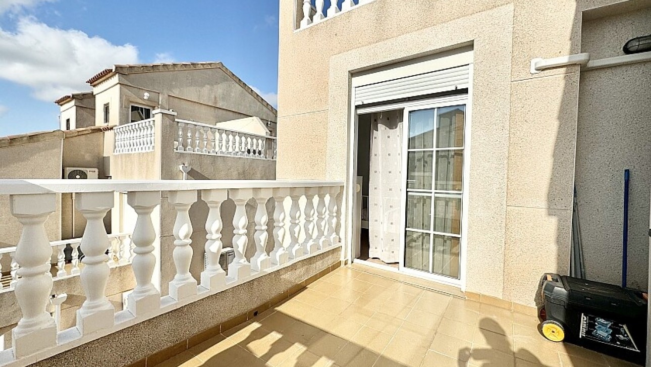 Resale - Semidetached villa - Orihuela Costa - Las Filipinas