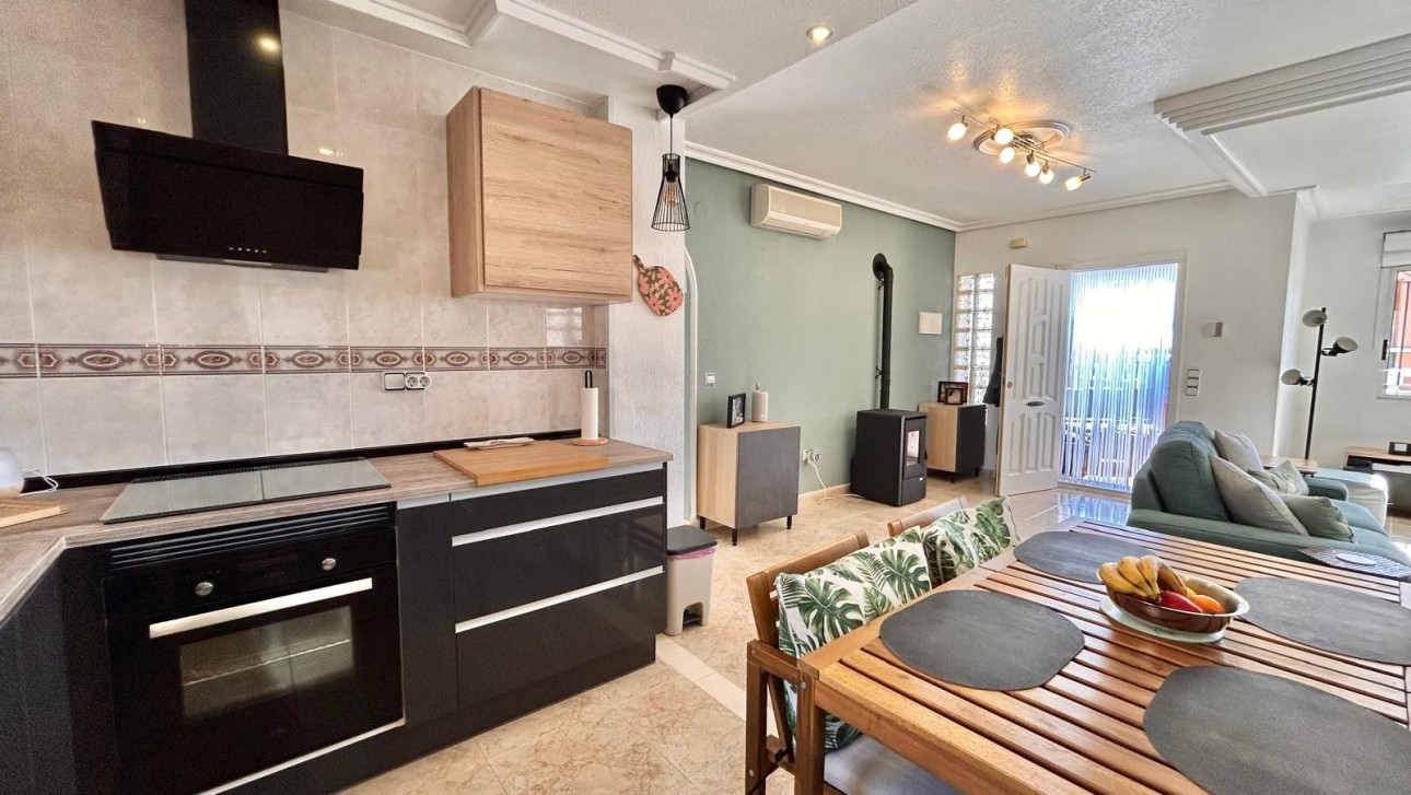 Resale - Villa - Orihuela Costa - Villamartin area