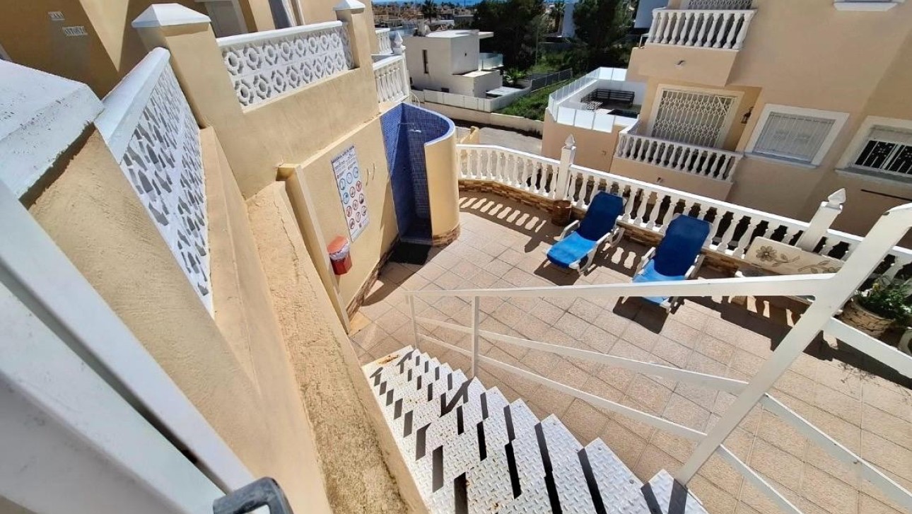 Resale - Villa - Orihuela Costa - Villamartin area