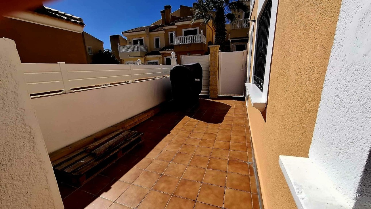 Resale - Villa - Orihuela Costa - Villamartin area