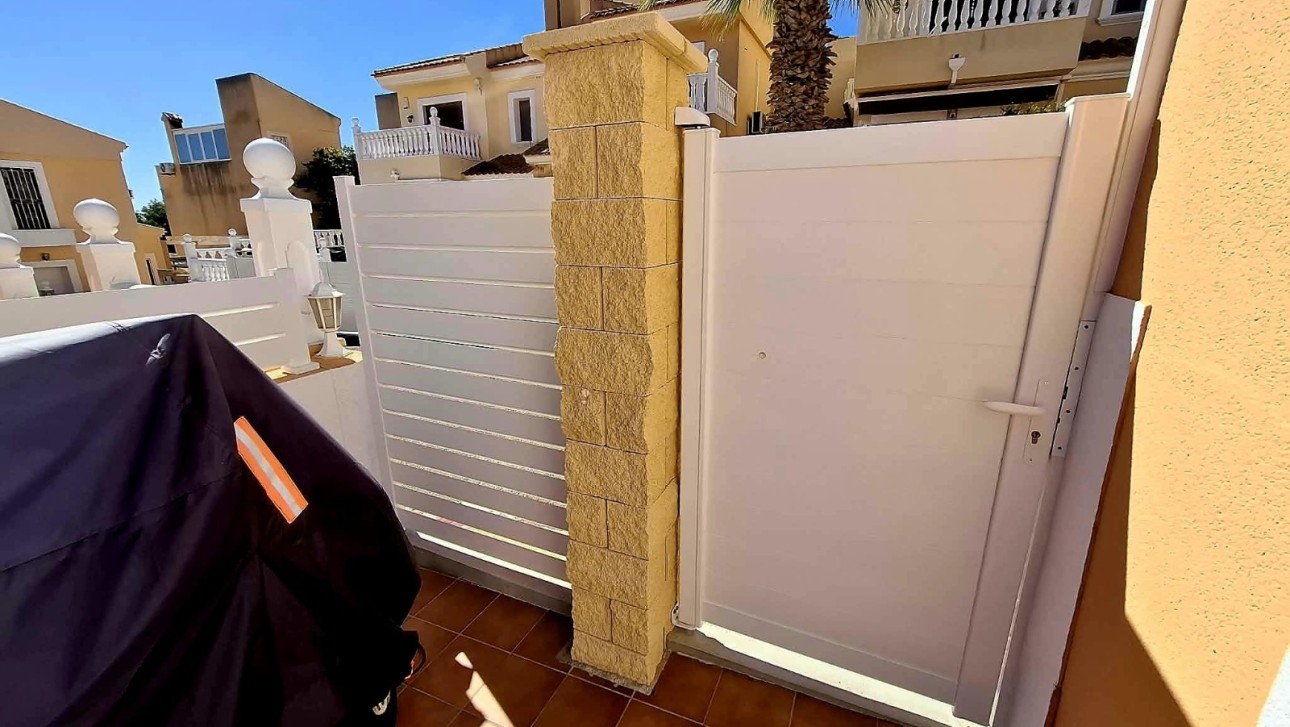 Resale - Villa - Orihuela Costa - Villamartin area