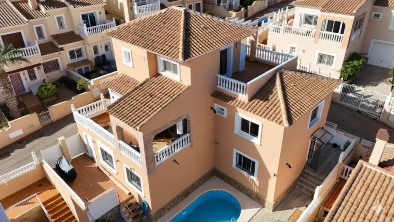 Resale - Villa - Orihuela Costa - Villamartin area