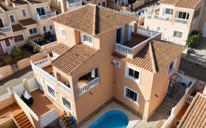 Resale - Villa - Orihuela Costa - Villamartin area