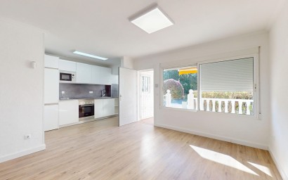 Resale - Apartment - Orihuela Costa - Villamartín