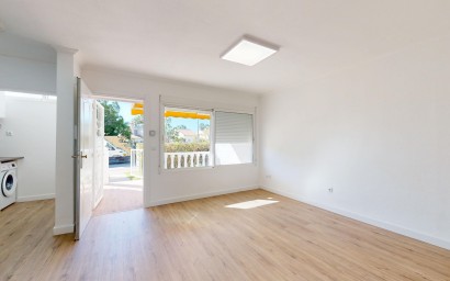 Resale - Apartment - Orihuela Costa - Villamartín