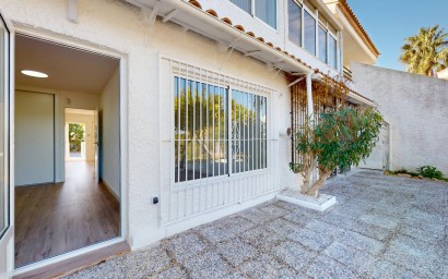 Resale - Apartment - Orihuela Costa - Villamartín