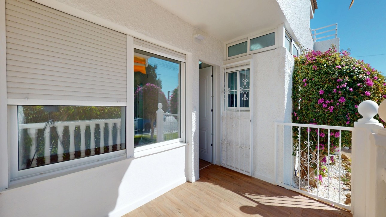 Resale - Apartment - Orihuela Costa - Villamartín