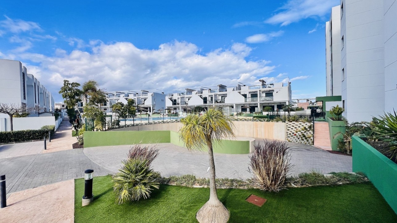 Herverkoop - Apartment - Mil Palmeras