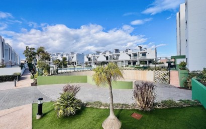 Herverkoop - Apartment - Mil Palmeras