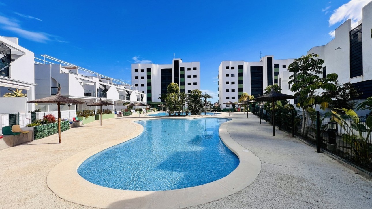 Herverkoop - Apartment - Mil Palmeras