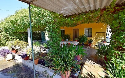 Resale - Villa - Albatera