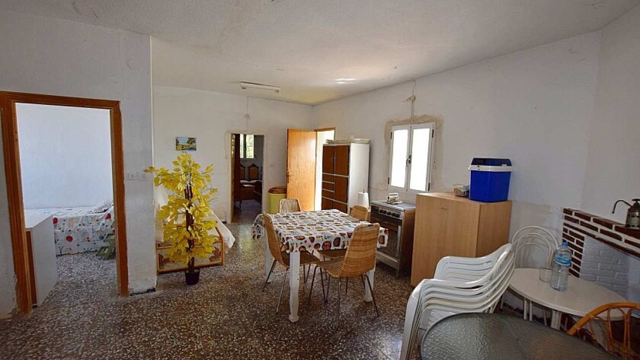 Resale - Villa - Albatera