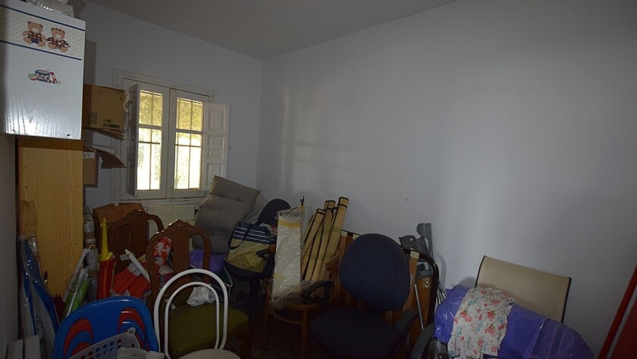 Resale - Villa - Albatera