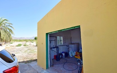 Resale - Villa - Albatera