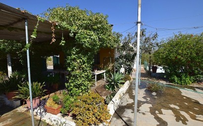 Resale - Villa - Albatera