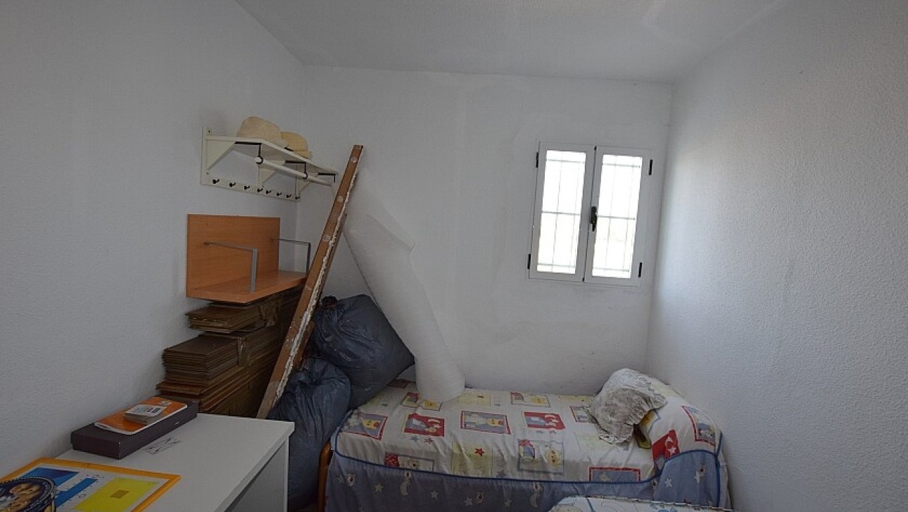Resale - Villa - Albatera