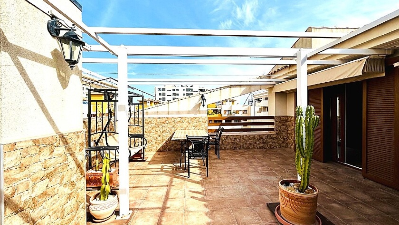 Resale - Penthouse - Punta Prima
