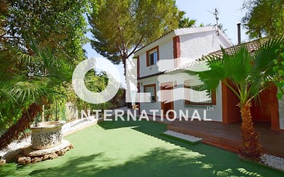 Перепродажа - Villa - Orihuela Costa - Orihuela